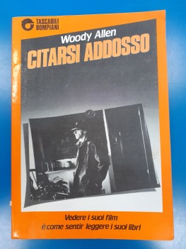 citarsi addosso