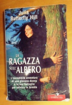 ragazza sull\'albero