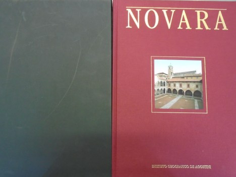 novara de agostini con cofanetto