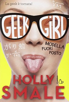 modella fuori posto geek girl