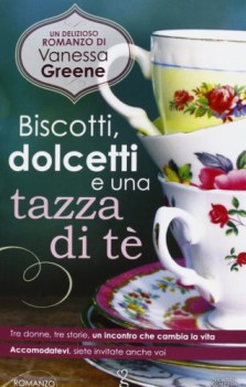 biscotti dolcetti e una tazza di t