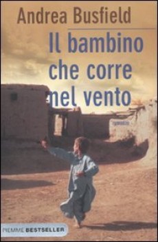 bambino che corre nel vento