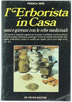 erborista in casa sani e giovani con le erbe medicinali