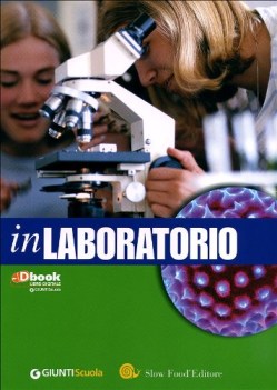 in laboratorio scienze scuola media