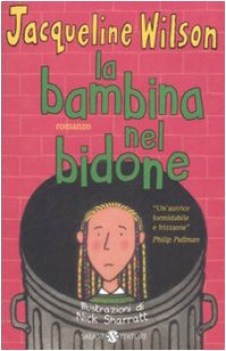 bambina nel bidone