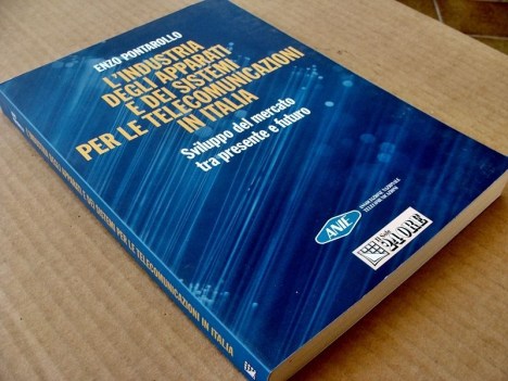 industria degli apparati e dei sistemi per le telecomunicazioni in italia