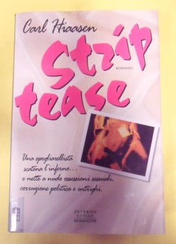 strip tease una spogliarellista scatena l\'inferno