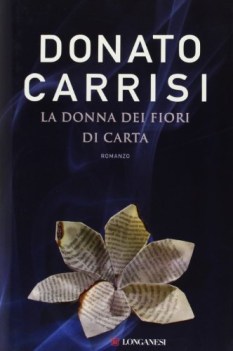 donna dei fiori di carta